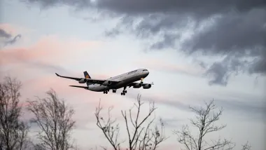 avion dans le ciel